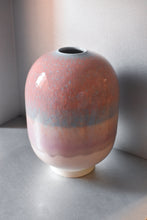 Load image into Gallery viewer, Hana Vase