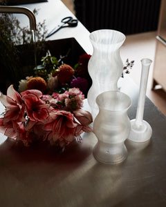 91-92 Plastic Surgery 02 Vase