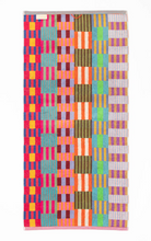 Load image into Gallery viewer, Bath Towel - #81 Tulip Quilt