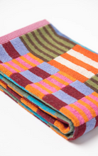 Load image into Gallery viewer, Bath Towel - #81 Tulip Quilt