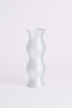 Load image into Gallery viewer, 91-92 Plastic Surgery 03 Vase - Clear