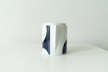 Load image into Gallery viewer, Verner Panton Teapot