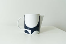Load image into Gallery viewer, Verner Panton Teapot