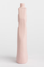 Load image into Gallery viewer, Foekje Fleur - Bottle vase #19 powder